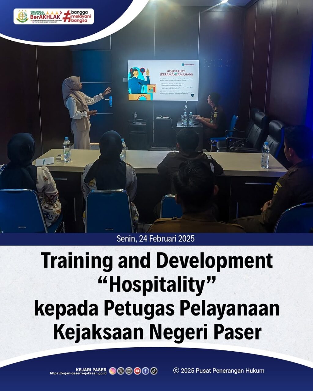 kegiatan pelatihan keterampilan untuk memberikan pelayanan kepada tamu (hospitality) oleh trainer dari Disporapar Kabupaten Paser
