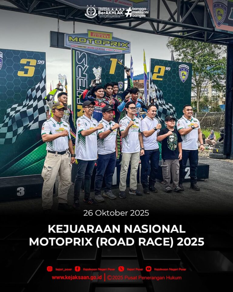 kegiatan Kejuaraan Nasional Motoprix (Road Race), di Sirkuit Balap Stadion Tapis Tanah Grogot Kabupaten Paser.