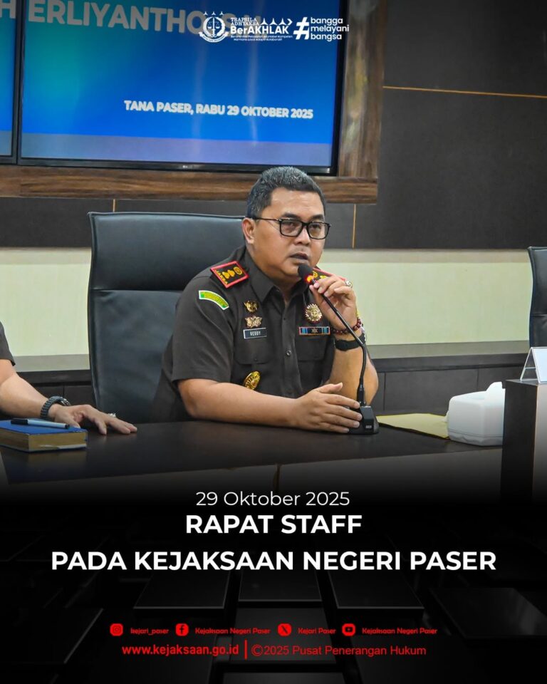 Rapat Staff