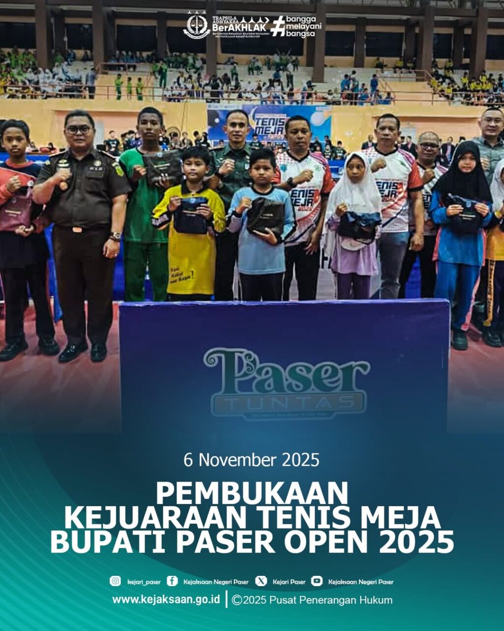 menghadiri Pembukaan Kejuaraan Tenis Meja Bupati Paser Open 2025.