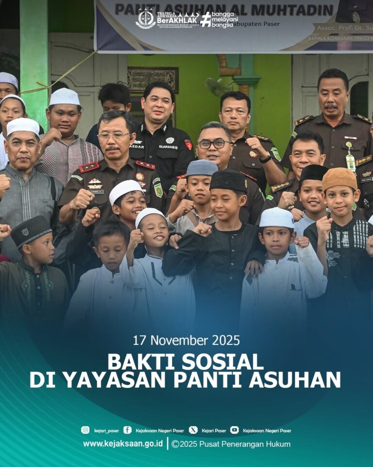melakukan Bakti Sosial di Yayasan Panti Asuhan Al-Muhtadin, Jalan Gajah Mada, Tanah Grogot, Kecamatan Tanah Grogot, Kabupaten Paser, Kalimantan Timur.