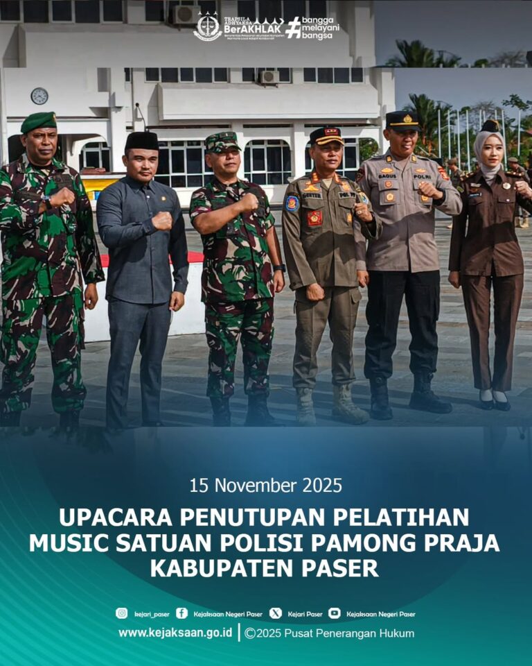 Upacara Penutupan pelatihan music satuan polisi pamong praja kabupaten paser.